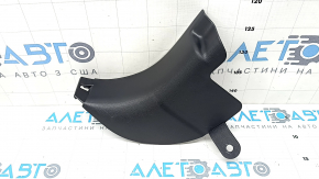 Накладка передней стойки нижняя левая Subaru Forester 25-26 черная, потерта