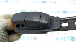 Кронштейн ременя безпеки водія Subaru Forester 25-26 чорний, потерт