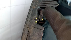 Решітка радіатора grill у зборі Lexus UX200 UX250h 19-26 F-SPORT, під парктроніки, темний хром, надломи, зламані кріплення, не заводські отвори