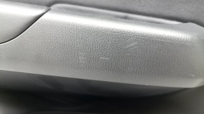 Обшивка двери карточка задняя левая Mazda CX-5 17-25 черная с черной вставкой кожа, подлокотник кожа черный, молдинг серый, с ручкой, , потерта