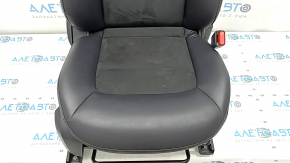 Пассажирское сидение Mazda CX-5 19-23 с airbag, механика, кожа черная комбинированная с алькантарой, серая строчка, подогрев, под чистку