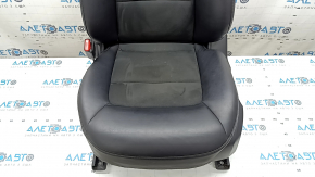 Водительское сидение Mazda CX-5 19-23 с airbag, электрическое, кожа черная комбинированная с алькантарой, серая строчка, подогрев, под чистку, примято, царапины на накладке