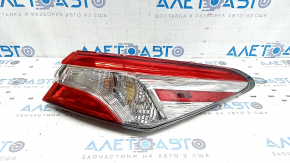 Ліхтар зовнішній крило правий Toyota Camry v70 18-24 галоген, світлий