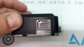 Камера слежения за полосой Toyota Camry v70 18-20 на лобовом стекле