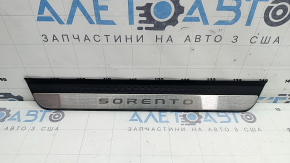 Накладка порога зовнішня передня права Kia Sorento 21-23 HEV чорна, з хром вставкою, подряпини