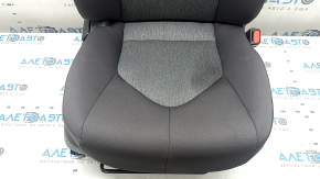 Пассажирское сидение Toyota Camry v70 18-19 с airbag, механическое, с подогревом, ткань серая, коричневая строчка, под химчистку