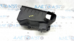 Нижняя крышка корпуса воздушного фильтра Toyota Camry v70 18-24 hybrid