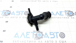 Горловина радіатора Toyota Camry v70 18-24 з кришкою