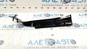 Кронштейн крила правий Audi A4 B8 13-16 рест