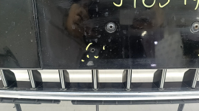 Решетка радиатора grill Audi Q5 8R 13-17 рест под парктроники, глянец, хром, с эмблемой quattro, незаводские отверстия, потёртость