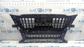 Решетка радиатора grill Audi Q5 8R 13-17 рест под парктроники, глянец, хром, с эмблемой quattro, незаводские отверстия, потёртость
