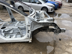 Чверть передня права Toyota Rav4 19-25 Japan built на кузові, біла, вм'ятинка, тичка