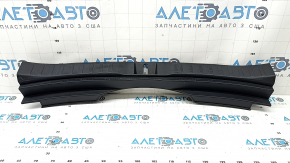 Накладка проема багажника Toyota Rav4 19-25 черная, царапины