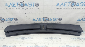 Накладка отвору багажника VW Tiguan 18-24 чорна, подряпини, надламані напрямні