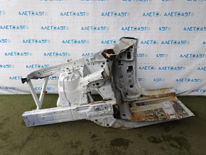 Четверть кузова BMW X5 G05 с характерными деталями, в хорошем состоянии.