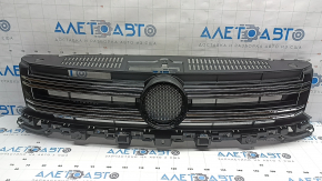 Решітка радіатора grill VW Tiguan 12-18 рест