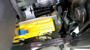 Сидіння водія BMW X1 F48 16-22 з airbag, електро, підігрів, з пам'яттю, шкіра чорна Sensatec, Sport, потріскана шкіра