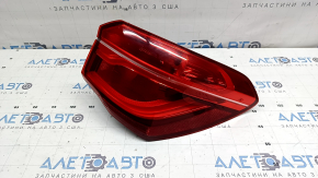 Ліхтар зовнішній крило правий BMW X1 F48 16-19 LED, подряпини, тріщини під склом