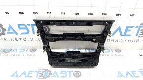 Накладка передней панели BMW X1 F48 16-22 черный глянец, царапина