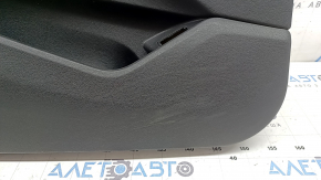 Обшивка двери карточка передняя левая BMW X1 F48 16-22 кожа Sensatec, черная, подлокотник и ручка кожа черная, молдинг алюминий с синей вставкой, с ручкой открывания хром, с подсветкой и сеткой динамика, потерта