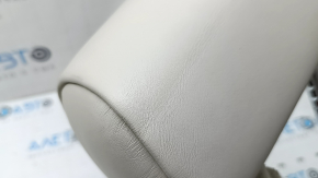 Подголовник 2 ряда левый BMW 5 F10 14-16 кожа Nappa Elfenbein Weiss, примят, царапина
