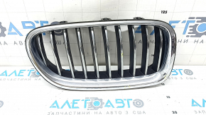 Решетка радиатора grill правая BMW 5 F10 14-16 хром, Base, тычки