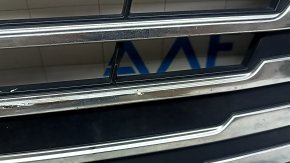 Решетка переднего бампера верхняя Ford C-max MK2 17-18 usa рест хром, не заводские отверстия, царапины на хроме