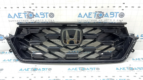 Решетка радиатора grill Honda CRV 23-26 HEV с черным глянцевым молдингом, с эмблемой, надломано крепление накладки