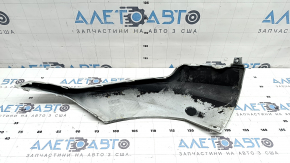 Губа переднего бампера правая Audi Q7 16-19 белая, сломаны крепления, царапины