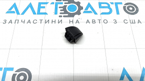 Гачок шторки двері задньої лівої BMW 5 G30 17-23