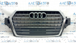 Грати радіатора grill у зборі Audi Q7 16-19 сіра, під парктроніки, з емблемами, подряпини, тріщини