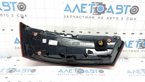 Фонарь правый Audi Q7 16-19 треснуто стекло