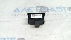 Кнопка закрытия двери багажника Audi Q7 16-26