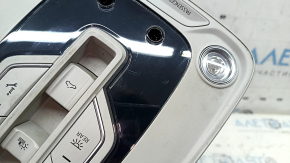 Плафон освітлення передній у зборі Audi Q7 16-18 під панораму, сірий, подряпини