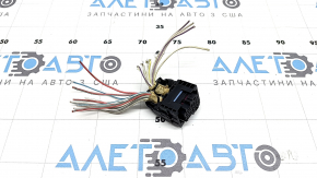Фішка на блок ECU комп'ютер двигуна BMW 5 G30 17-23 3.0T, чорна, 24 піна