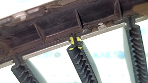 Решітка радіатора grill ліва BMW 5 G30 17-20 хром, тички, надламана решітка