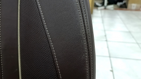 Пассажирское сидение BMW 5 G30 17-23 с airbag, электрическое, подогрев, вентиляция, массаж, память, кожа темно-коричневая, Komfort, царапины, вмятины на задней накладке