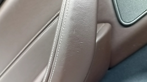 Обшивка двери карточка задняя левая BMW 5 G30 17-23 черная, подлокотник и вставка кожа темно-коричневая, молдинг под дерево корень ореха, под шторку, с ручкой и накладкой Harman Kardon, с подсветкой, царапины, вмятины