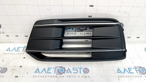 Решетка переднего бампера левая Audi Q5 80A 18-19 с хромом и заглушкой
