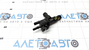 Клапан абсорбера паров топлива BMW 5 G30 17-23 3.0T
