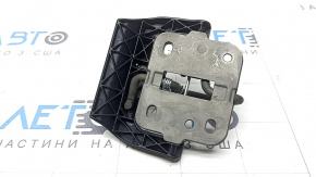 Крючок замка капота VW Tiguan 18-24