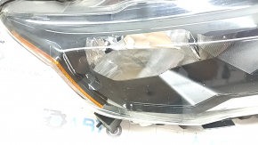 Фара передня права Nissan Rogue 17-20 галоген, пісок, тріщина в корпусі