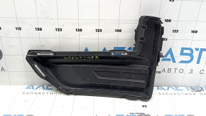 Заглушка ПТФ права Nissan Rogue 17-20 структура, подряпини
