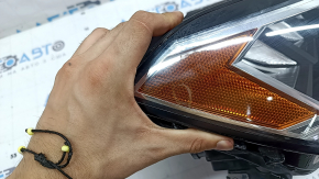 Фара передня права VW Jetta 19-24 у зборі LED, сколи, павутина під склом