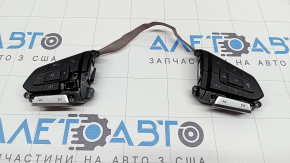 Кнопки управления на руле VW Jetta 23-24 под радар, отсуствует накладка кнопки