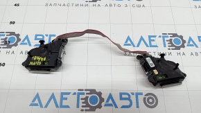 Кнопки управления на руле VW Jetta 23-24 под радар, отсуствует накладка кнопки