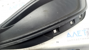 Накладка заднього бампера VW Jetta 22-26 скол, потерта, надламані кріплення