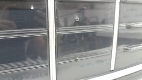 Решетка радиатора grill в сборе Audi Q5 80A 21-25 черный глянец, эмблема и молдинг хром, Quattro, нештатные отверстия, царапина