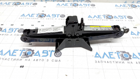 Домкрат Audi Q3 8U 16-18