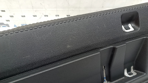 Накладка отвору багажника Audi Q3 8U 15-18 чорна, потерта